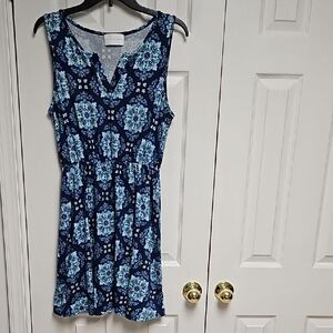 Blue Geometric V-Neck Knee-Length Dress